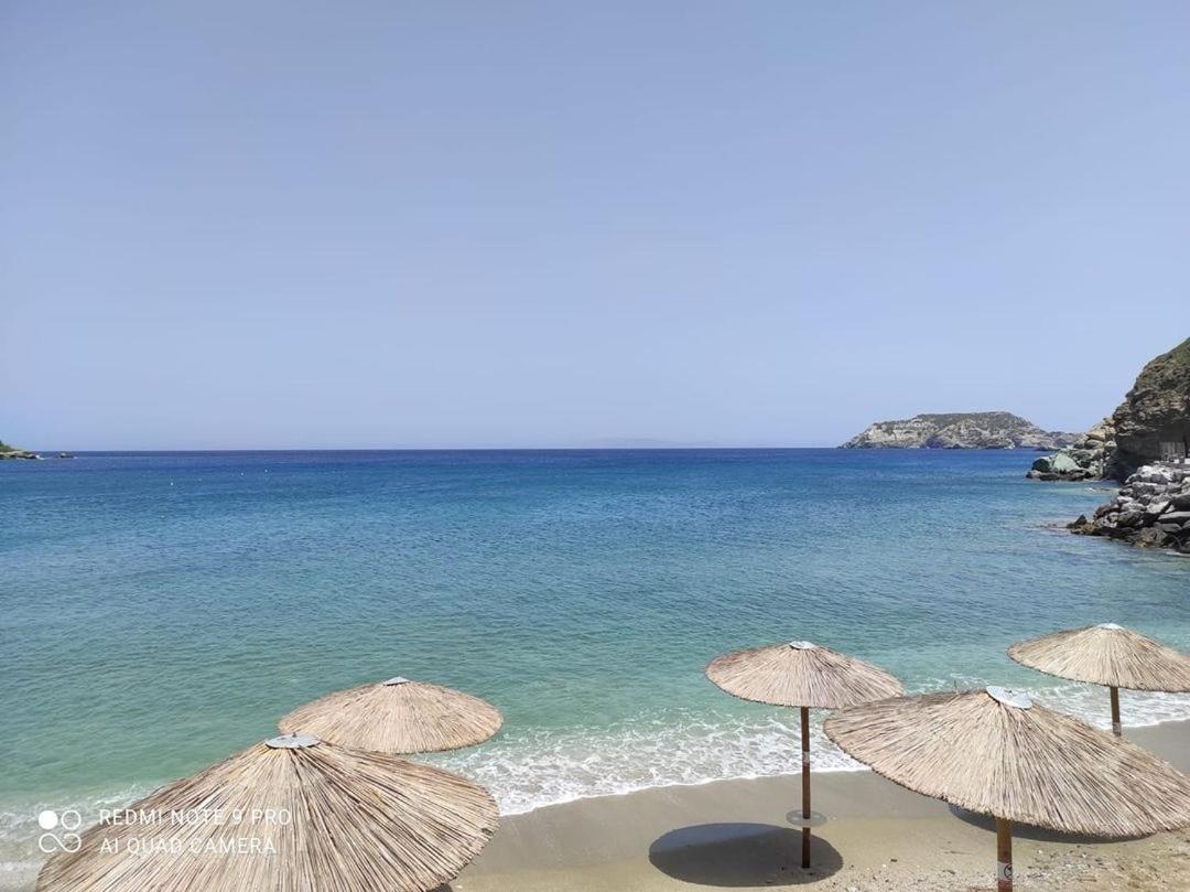 Lenico Seafront Villa Agia Pelagia  Exterior photo